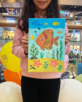 Kırmızı Balık Çocuk Ressam Seti - 20 x 30 cm Önçizimli Tuval, 2 Adet Fırça, Palet, Boyalar ve Şövale