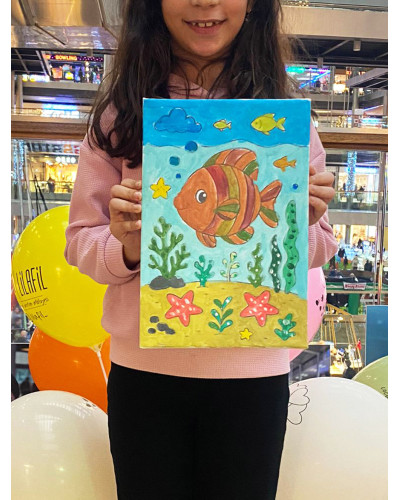 Kırmızı Balık Çocuk Ressam Seti - 20 x 30 cm Önçizimli Tuval, 2 Adet Fırça, Palet, Boyalar ve Şövale Kırmızı Balık Çocuk Ressam Seti - 20 x 30 cm Önçizimli Tuval, 2 Adet Fırça, Palet, Boyalar ve Şövale