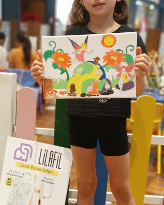 Peri Evi Çocuk Ressam Seti - 20 x 30 cm Tuval, 2 Adet Fırça, Palet, Boyalar ve Şövale