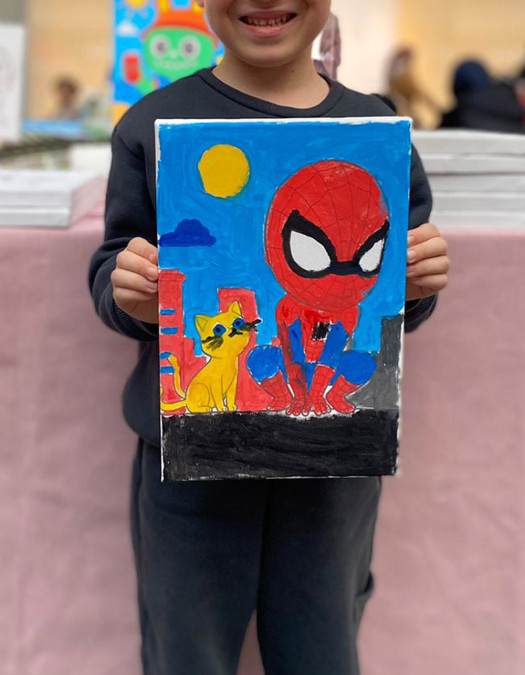 Spidey Ressam Seti - 20 x 30 cm Önçizimli Tuval, 2 Adet Fırça, Palet, Boyalar ve Şövale Spidey Ressam Seti - 20 x 30 cm Önçizimli Tuval, 2 Adet Fırça, Palet, Boyalar ve Şövale