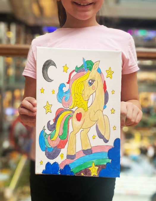 UNICORN Minik Ressam Seti - 20 x 30 cm Önçizimli Tuval, 2 Adet Fırça, Palet ve Boya UNICORN Minik Ressam Seti - 20 x 30 cm Önçizimli Tuval, 2 Adet Fırça, Palet ve Boya
