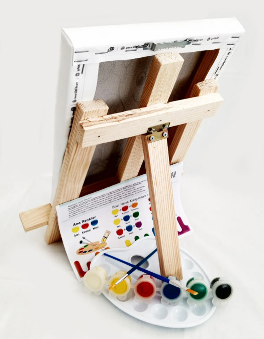 Anime Ekose Ressam Seti - 20 x 30 cm Önçizimli Tuval, 2 Adet Fırça, Palet, Boyalar ve Şövale